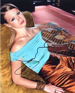 January Jones autograph