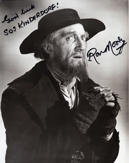 Ron Moody autograph