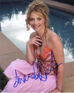Amanda Detmer autograph