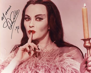 Yvonne DeCarlo autograph