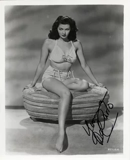 Yvonne DeCarlo autograph