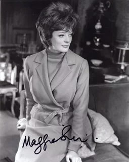Maggie Smith autograph