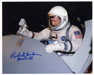 Richard Gordon autograph