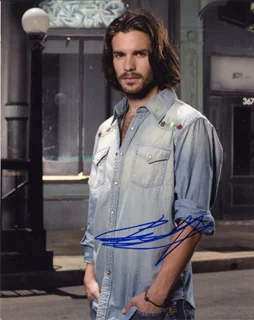 Santiago Cabrera autograph