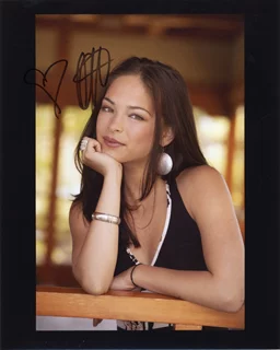 Kristin Kreuk autograph