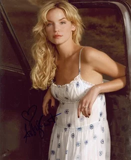 Ashley Scott autograph