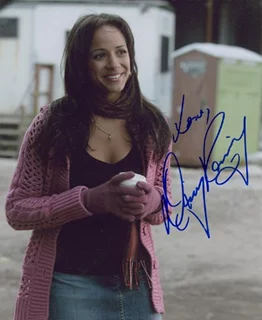 Dania Ramirez autograph