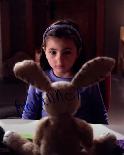 Rhiannon Leigh Wryn autograph