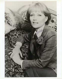 Stephane Audran autograph