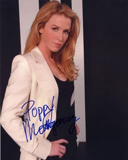 Poppy Montgomery autograph