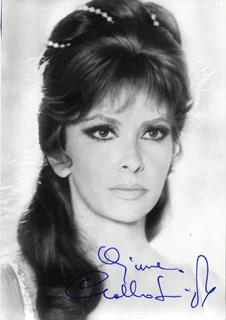 Gina Lollobrigida autograph
