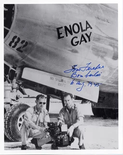 Tom Ferebee autograph