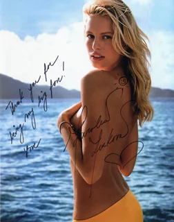 Karolina Kurkova autograph