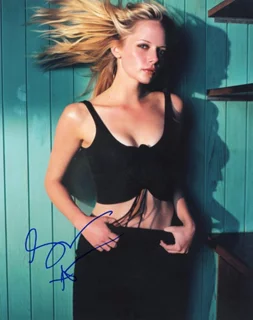 Marley Shelton autograph