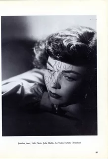 Jennifer Jones autograph
