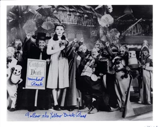 Meinhardt Raabe autograph