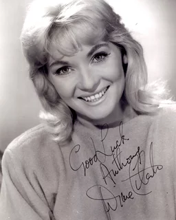 Diane Cilento autograph
