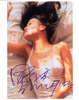 Shu Qi autograph