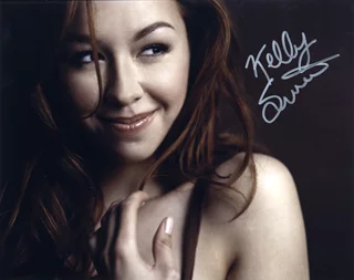 Kelly Sweet autograph