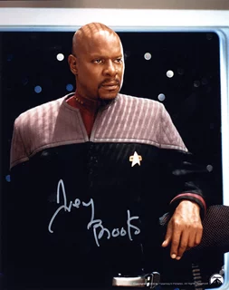 Avery Brooks autograph