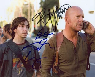 Live Free or Die Hard autograph