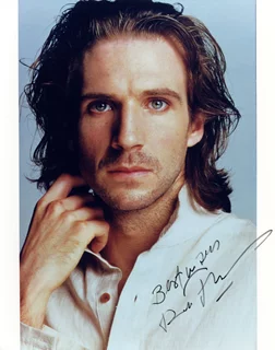 Ralph Fiennes autograph