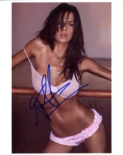 Kelly Monaco autograph