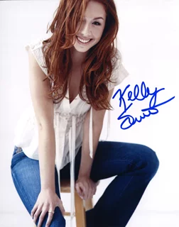 Kelly Sweet autograph