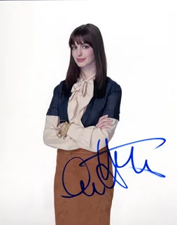 Anne Hathaway autograph