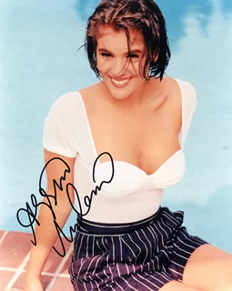 Alyssa Milano autograph