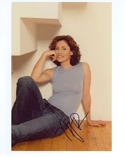 Amy Brenneman autograph