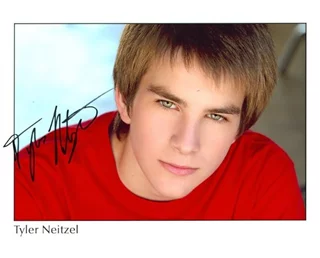 Tyler Neitzel autograph
