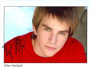Tyler Neitzel autograph