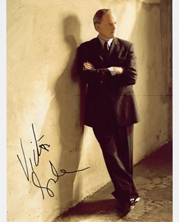 Victor Garber autograph