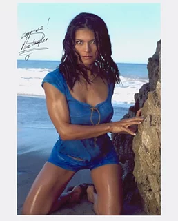 Nia Peeples autograph