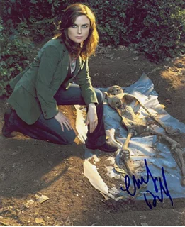 Emily Deschanel autograph