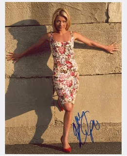 Kelly Ripa autograph
