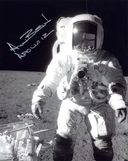 Alan Bean autograph
