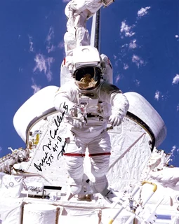 Bruce McCandless autograph