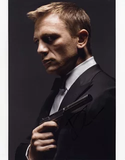 Daniel Craig autograph