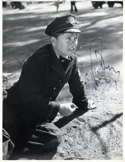 Mickey Rooney autograph
