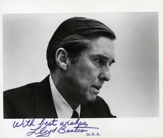 Lloyd Bentsen autograph