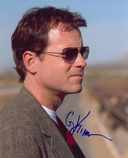 Greg Kinnear autograph