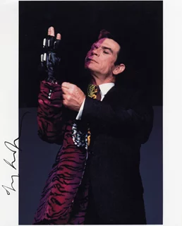 Tommy Lee Jones autograph