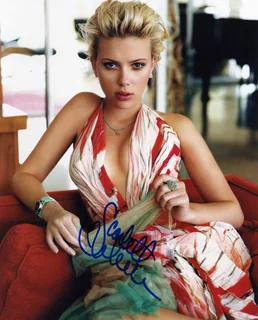 Scarlett Johansson autograph
