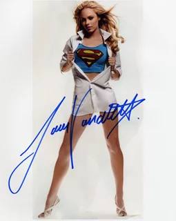Laura Vandervoort autograph