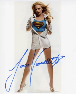 Laura Vandervoort autograph