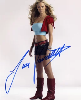 Laura Vandervoort autograph