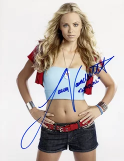 Laura Vandervoort autograph