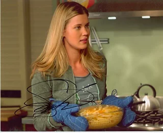 Sarah Lancaster autograph
